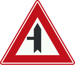 Bord B4: Priority Junction Side Road Left