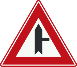 Bord B5: Priority Junction Side Road Right
