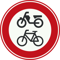 Bord C15: Closed to Cyclists & Mopeds