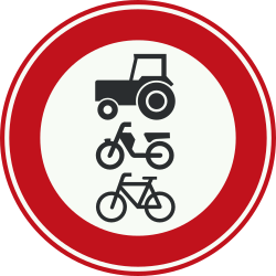 Bord C9: Closed to horse riders, cattle, carts, tractors, microcars, bicycles and mopeds