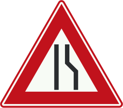 Bord J18: Road narrows right